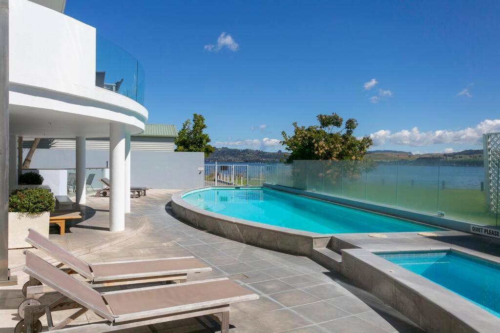 Waimahana - Luxury By The Lake Lago Lago Taupo Exterior foto